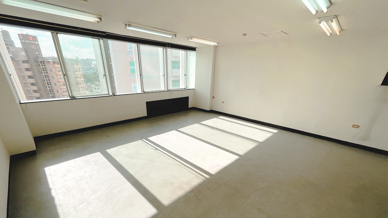 いとみね会館 606号